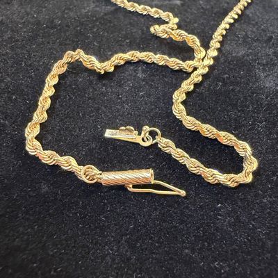 14k Yellow Gold Bermuda Longtail Seabird Pendant & Necklace