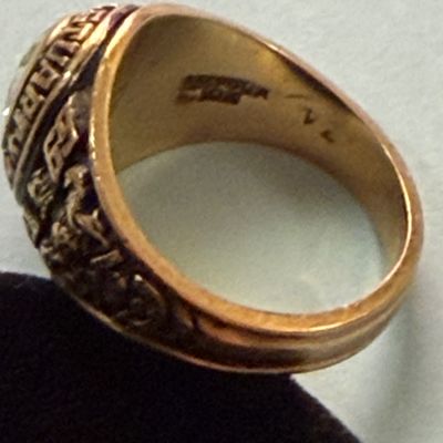 10k Yellow Gold Women’s Class Ring Jeb Stuart High School Size 6