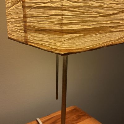 Pair of Modern Table Lamps w Metal Base
