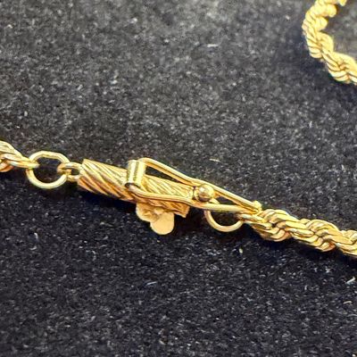 14k Yellow Gold Bermuda Longtail Seabird Pendant & Necklace