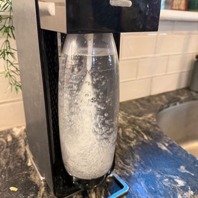 SodaStream Source Black Sparkling Water Maker w Bottle & Cartridge Tested