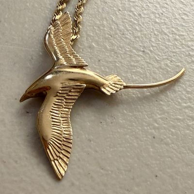 14k Yellow Gold Bermuda Longtail Seabird Pendant & Necklace