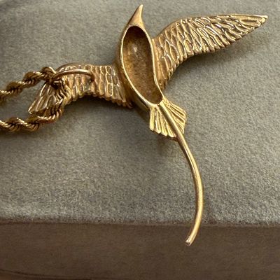 14k Yellow Gold Bermuda Longtail Seabird Pendant & Necklace