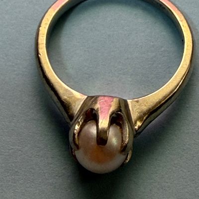 Women’s 14k Yellow Gold Ring w/ Pearl Size 5.5