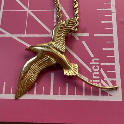14k Yellow Gold Bermuda Longtail Seabird Pendant & Necklace
