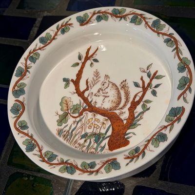 Tiffany & Co. “Squirrel” Johnson Brothers England Porcelain Serving Bowl – Woodland Animal Pattern