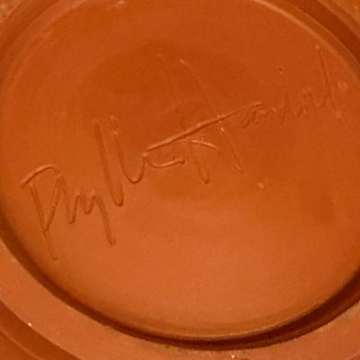 2 Phyllis Handal Italian Majolica-Style Ceramic Earthenware Bowls