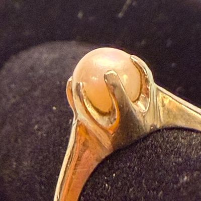 Women’s 14k Yellow Gold Ring w/ Pearl Size 5.5