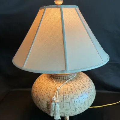 Tiled-Pattern Lamp