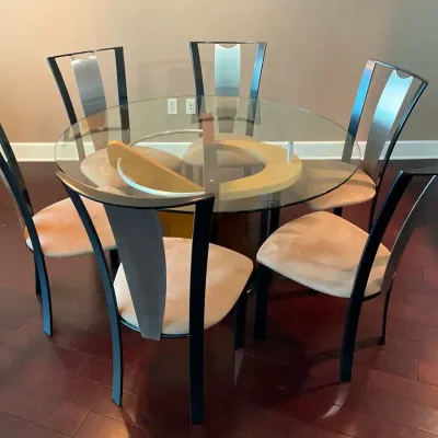 Memphis Style Dining Table & Chairs