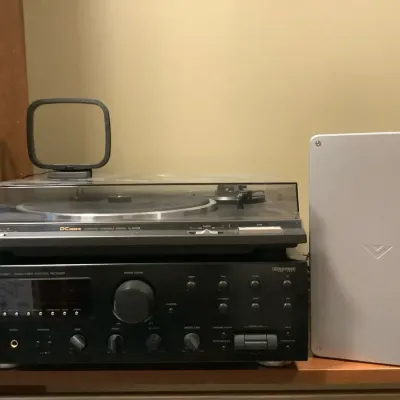 Turntable & Audio Receiver 