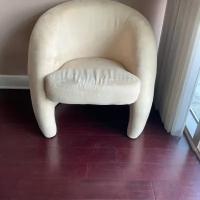 Berra-like Suede Chair