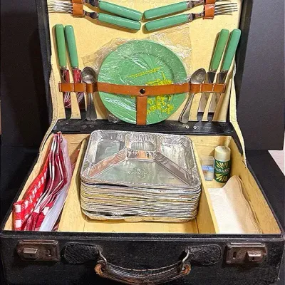 Vintage Suitcase-Style Picnic Set