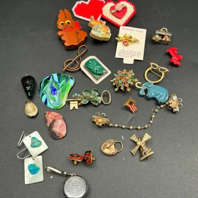 Retro Costume Jewelry, Brooches, Pins & Novelty Accessories 