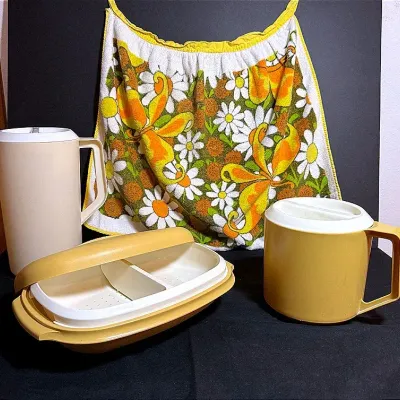 Grandma’s Kitchen: Vintage Daisy Apron, Tupperware Veggie Steamer And Two Kool-aid Pitchers