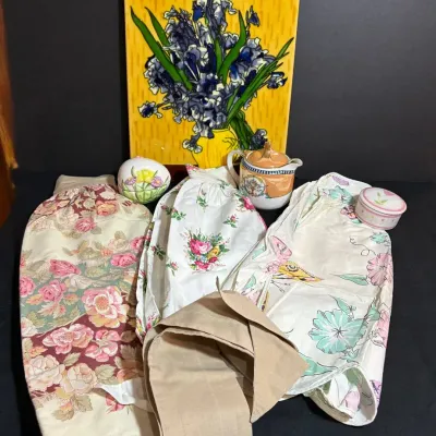 Vintage Floral Home Decor - Iris Tile, Floral Aprons & Decorative Ceramics