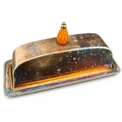 Lot 379   
Israel Freeman & Sons (IFS) Silverplate Covered Butter Dish with Bakelite Finial