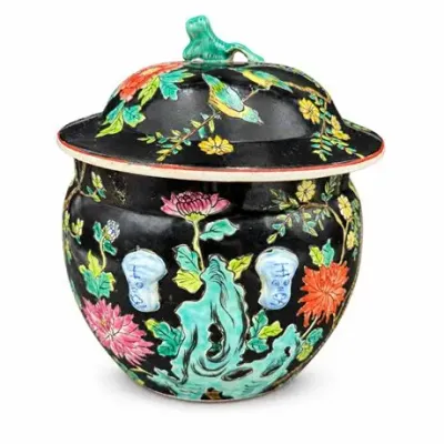Sale Photo Thumbnail #101: Lot 202   
Chinese Famille Noire Covered Jar with Apocryphal Tongzhi Mark