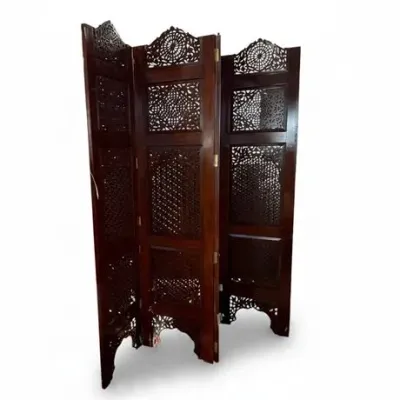 Lot 020   
Anglo-Indian Hand-Carved Hardwood 3-Panel Folding Room Divider