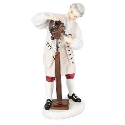 Royal Doulton The Wigmaker of Williamsburg HN2239 Figurine