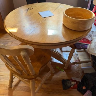 Kitchen table & chairs