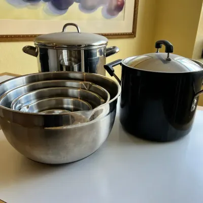 Stainless Mixing Bowls And Soup Pots