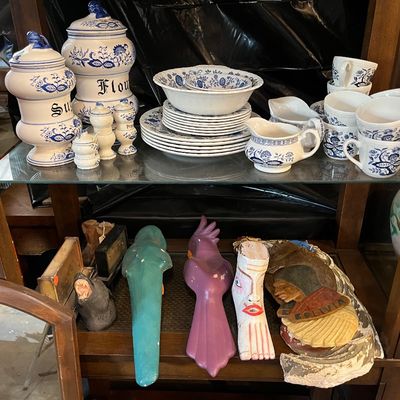 Sale Photo Thumbnail #24: China set, birds, and misc