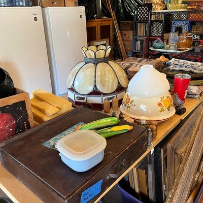 Sale Photo Thumbnail #51: Lamp Shades
