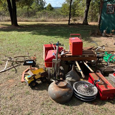 Sale Photo Thumbnail #61: Various metal