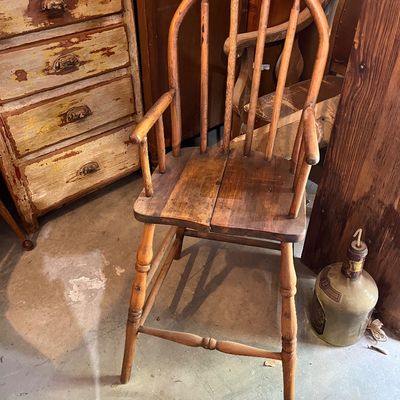 Sale Photo Thumbnail #27: Oak High Chair