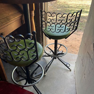 Sale Photo Thumbnail #18: 70s bar stools