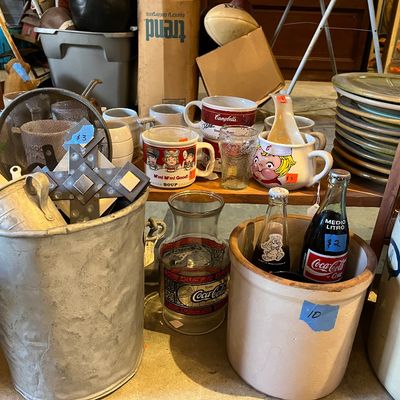 Sale Photo Thumbnail #26: Kitchen Stuff