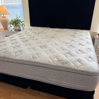 Sale Photo Thumbnail #23: KING SIZE BED