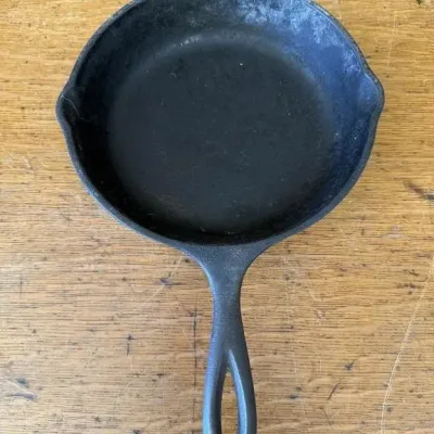 Sale Photo Thumbnail #422: Lot 522a: Lodge cast-iron skillet- 8 inches