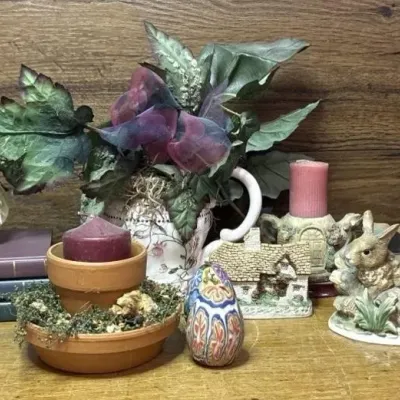 Sale Photo Thumbnail #385: Lot 486: Easter Decorations