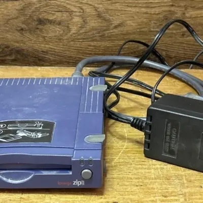 Sale Photo Thumbnail #547: Lot 647: Vintage Iomega computer zip 100 drive