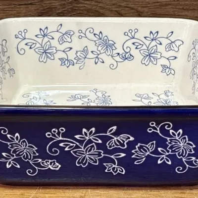 Sale Photo Thumbnail #483: Lot 583: Temptations floral lace 2 quarts