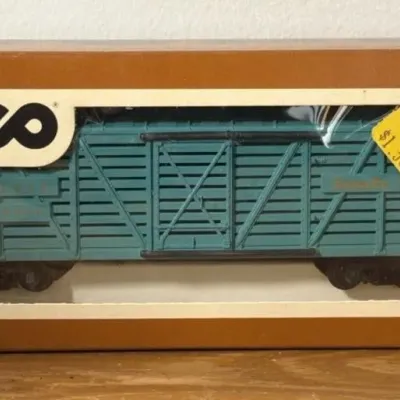 Sale Photo Thumbnail #248: Lot 319: Tyco HO scale Santa Fe 40FT Stock Car