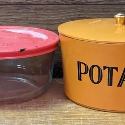Sale Photo Thumbnail #173: Lot 244: Pyrex glass container and plastic containers