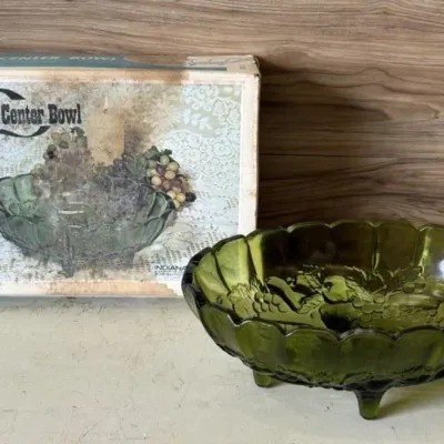 Sale Photo Thumbnail #349: Lot 450: Vntg Indiana glass company olive center bowl 12x8x5