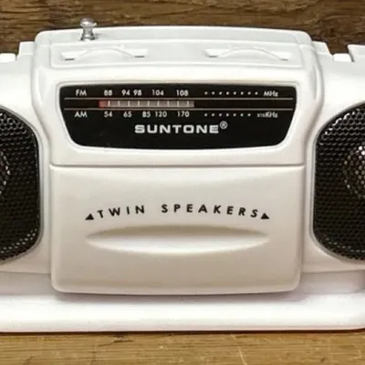 Sale Photo Thumbnail #536: Lot 636: Brand new Suntone Portable Radio