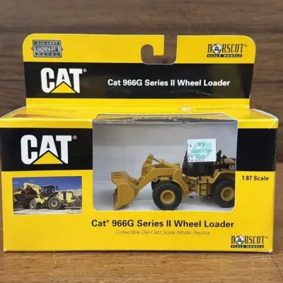 Sale Photo Thumbnail #450: Lot 550: Diecast toy cat 966G series 2 wheel loader