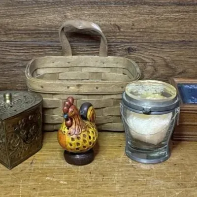Sale Photo Thumbnail #636: Lot 740: Household lot w/ music box