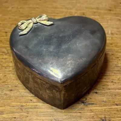 Sale Photo Thumbnail #623: Lot 727: Heart trinket box possibly sliver