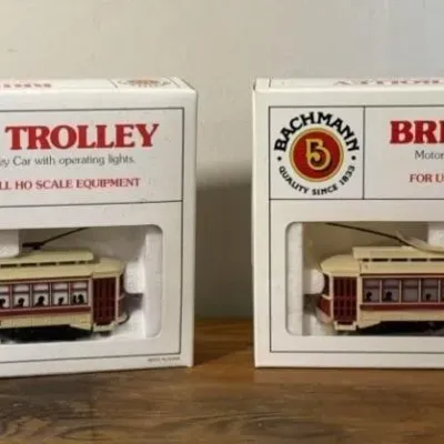 Sale Photo Thumbnail #272: Lot 343: 2 BACHMANN Brill trolley HO scale toy train - New
