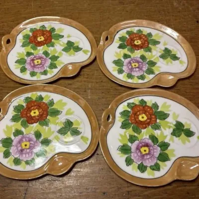 Sale Photo Thumbnail #649: Lot 753: Lusterware snack trays
