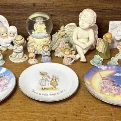 Sale Photo Thumbnail #637: Lot 741: Angels & More