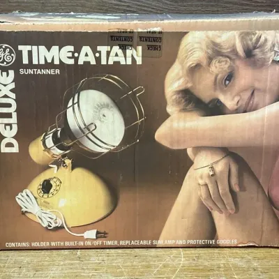 Sale Photo Thumbnail #516: Lot 616: GE Time. A. Tan