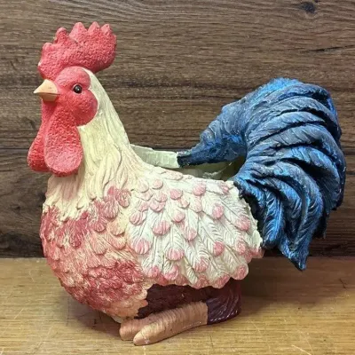 Sale Photo Thumbnail #532: Lot 632: Risen rooster pot