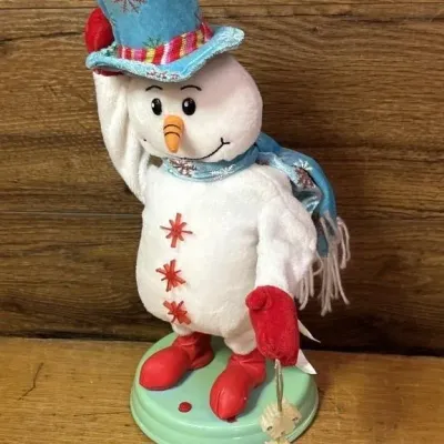 Sale Photo Thumbnail #595: Lot 699: Animatronic dancing snowman no batteries